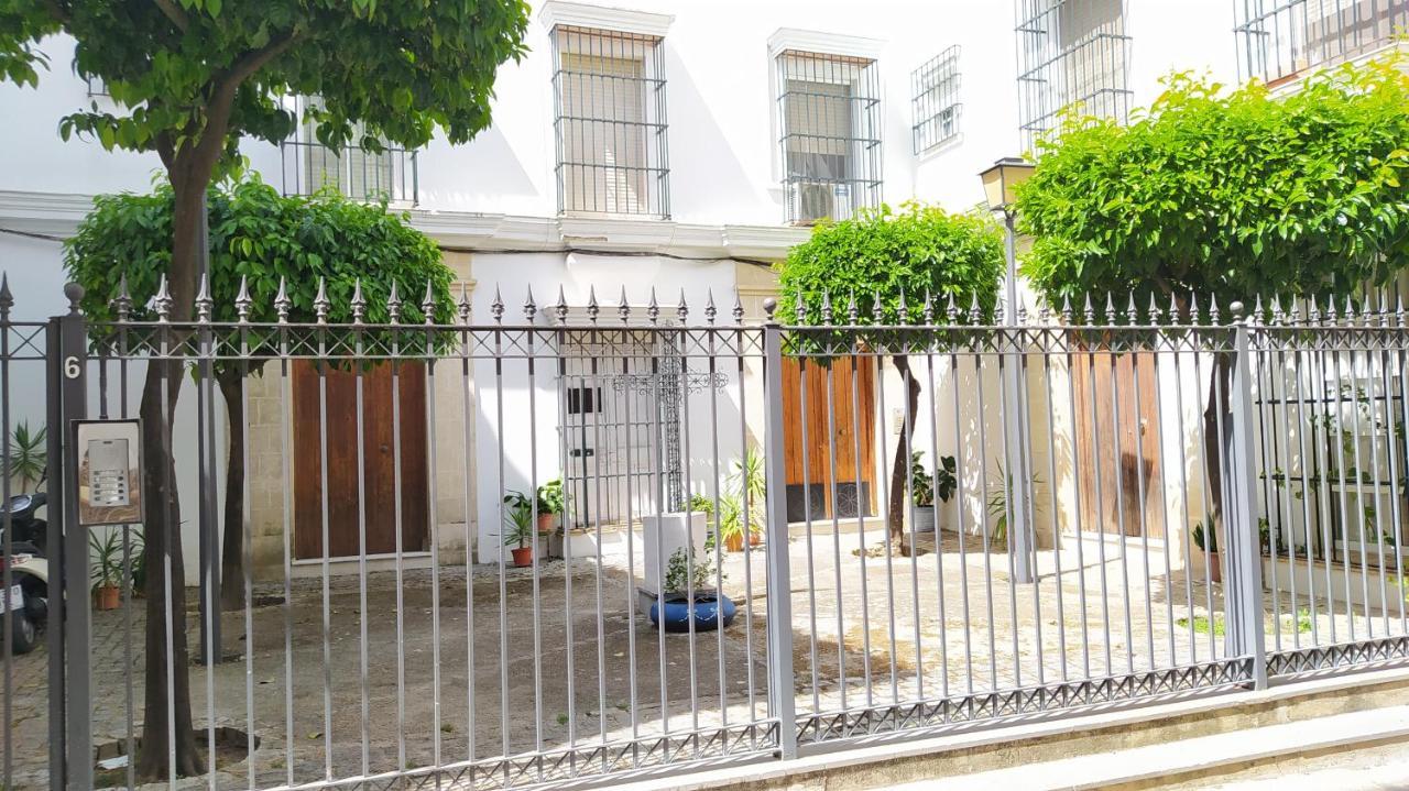 Sherryflat Claveles - Parking Jerez de la Frontera Kültér fotó